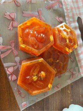 Handcrafted Orange Honeycomb Soap - Honey and Turmeric with Oatmeal